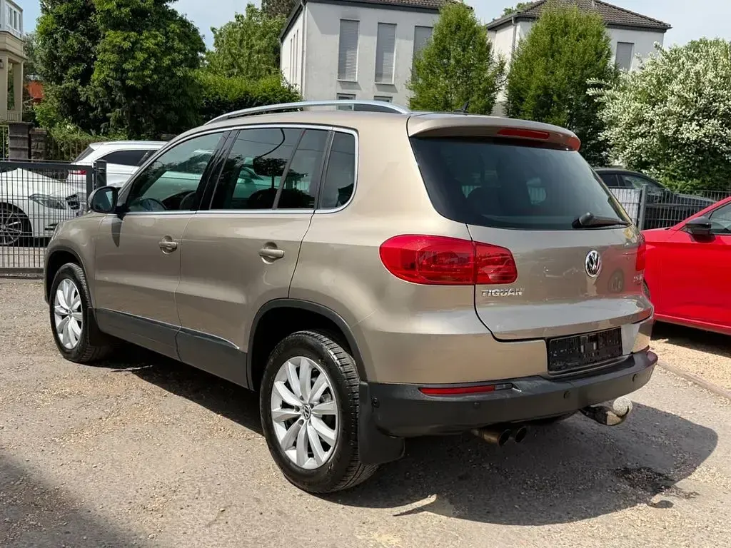 Gebraucht VW Tiguan Style 140 PS (102 kW) 2012 Beige SUV