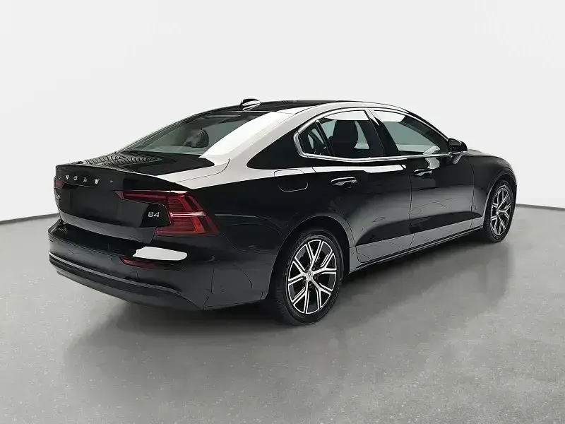 Używany Volvo S60 Core 197 KM (144 kW) 2024 Czarny Sedan/Limuzyna