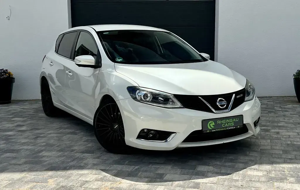 Gebraucht Nissan Pulsar N-Connecta 190 PS (139 kW) 2017 Weiß Kleinwagen