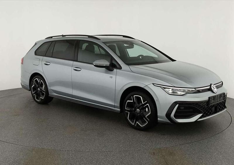 Oyster silver metallic Neu 2025 VW Golf VIII R-line Kombi | 34.595 € (Etwas zu teuer) - Bild 1/4