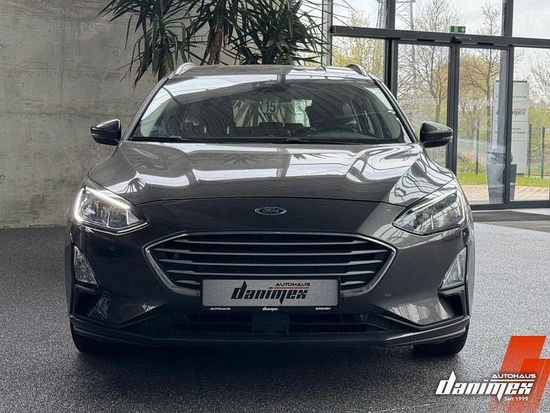 Gebraucht Ford Focus Cool & Connect 120 PS (88 kW) 2019 Grau Kombi