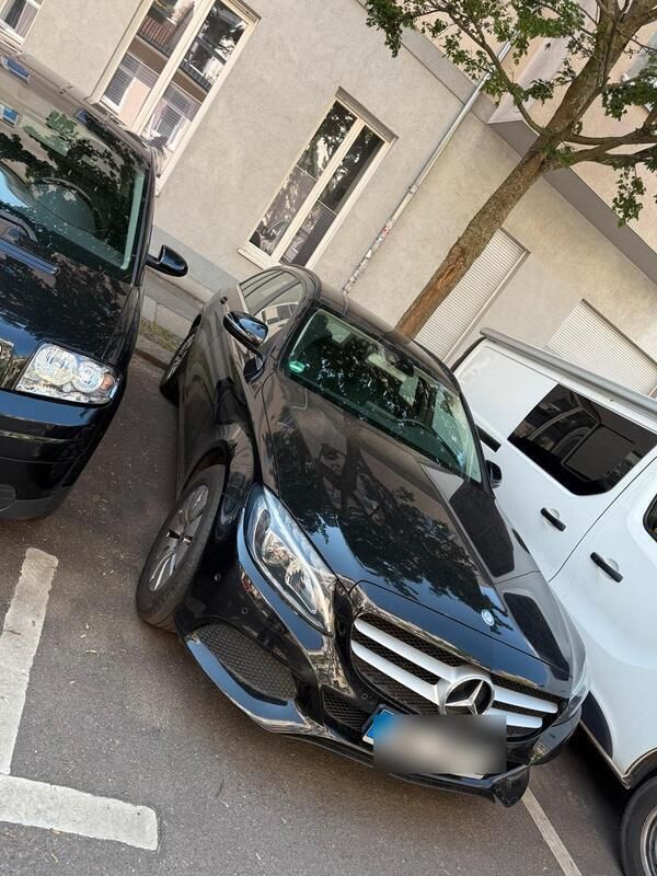 Schwarz Gebraucht 2017 Mercedes C220 Kombi | 17.500 € - Bild 1/4
