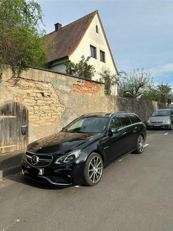 Schwarz Gebraucht 2015 Mercedes E63 AMG AMG Kombi | 36.000 € (Superpreis) - Bild 1/4