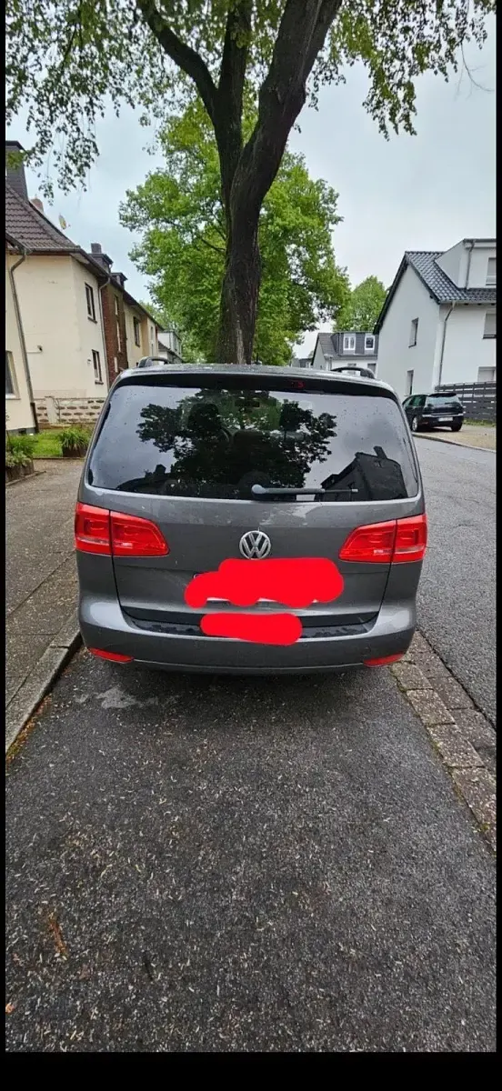 Gebraucht VW Touran 140 PS (102 kW) 2012 Grau Van / Kleinbus