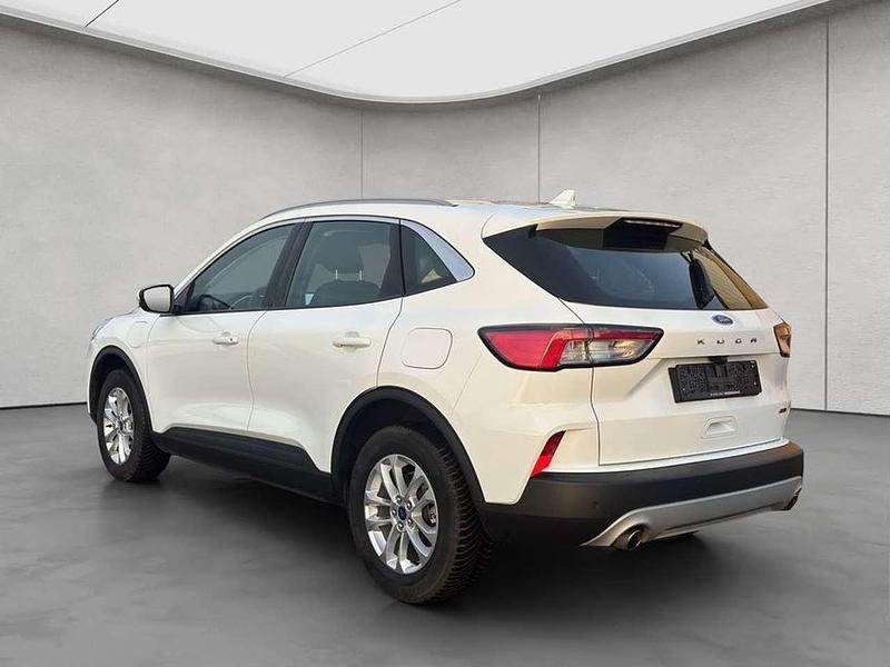 Gebraucht Ford Kuga Titanium 224 PS (164 kW) 2022 Weiß SUV