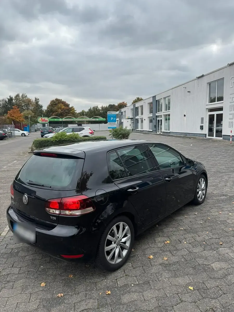 Gebraucht VW Golf VI Highline 110 PS (80 kW) 2009 Schwarz Kleinwagen