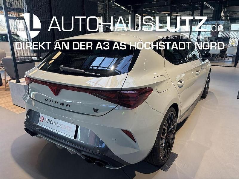 Neu Cupra Leon VZ 300 PS (220 kW) 2026 Grau Limousine