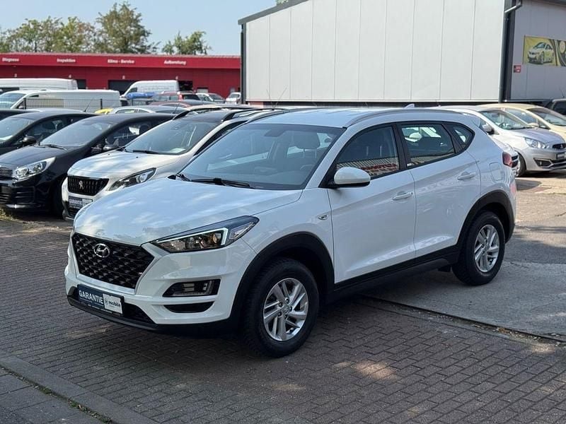 Weiß Gebraucht 2020 Hyundai Tucson Trend SUV | 16.900 € (Superpreis) - Bild 1/4
