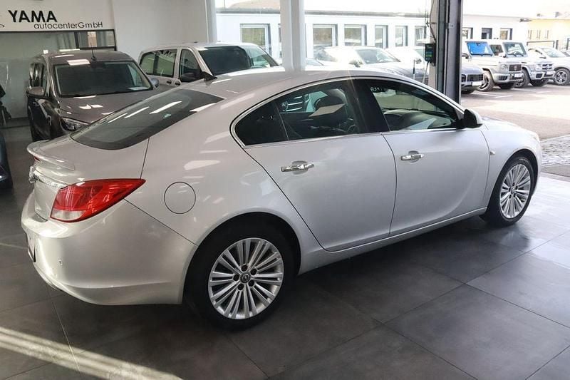 Gebraucht Opel Insignia Innovation 140 PS (102 kW) 2012 Silber Limousine