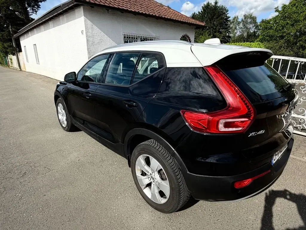 Second-hand Volvo XC40 Momentum 150 CP (110 kW) 2019 Negru SUV