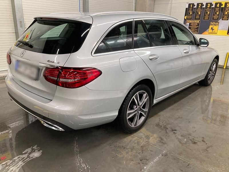 Gebraucht Mercedes C220 194 PS (142 kW) 2020 Silber Kombi