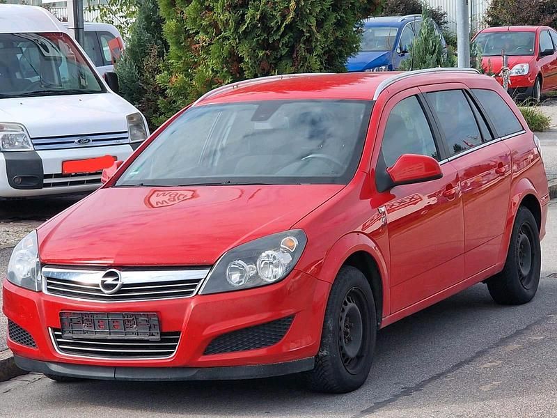 Rot Gebraucht 2010 Opel Astra Kombi | 350 € (Superpreis) - Bild 1/4