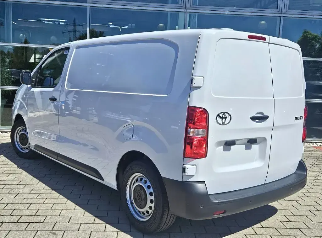 Neu Toyota Proace 120 PS (88 kW) 2026 Ice white Van / Kleinbus