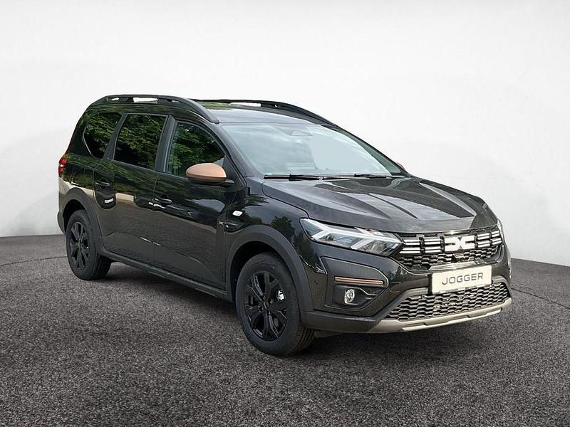 Gebraucht Dacia Jogger Extreme 101 PS (74 kW) 2024 Perlmuttschwarz Van / Kleinbus
