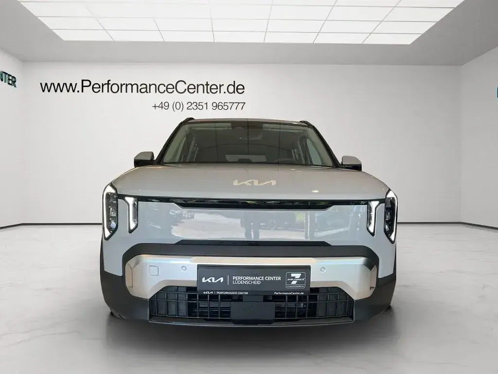 Neu Kia EV2 Earth 108 kW (147 PS) 2026 Grau SUV