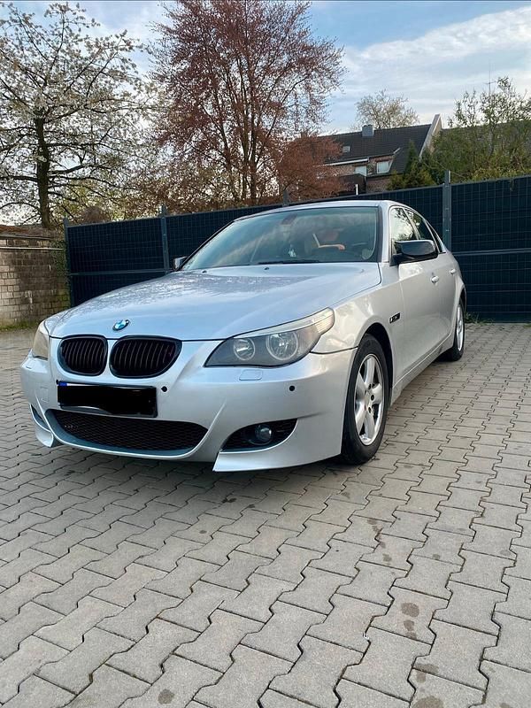 Second-hand BMW 525 177 CP (130 kW) 2005 Argintiu Berlinǎ