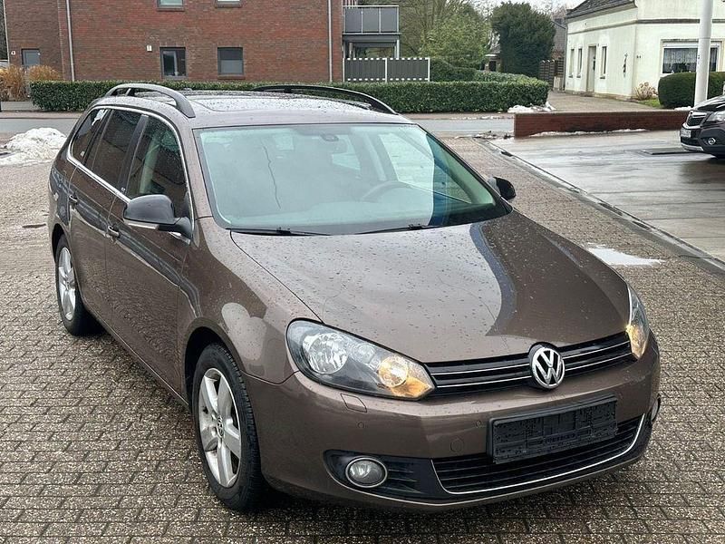 Braun Gebraucht 2012 VW Golf VI Style Kleinwagen | 4.799 € (Etwas zu teuer) - Bild 1/4