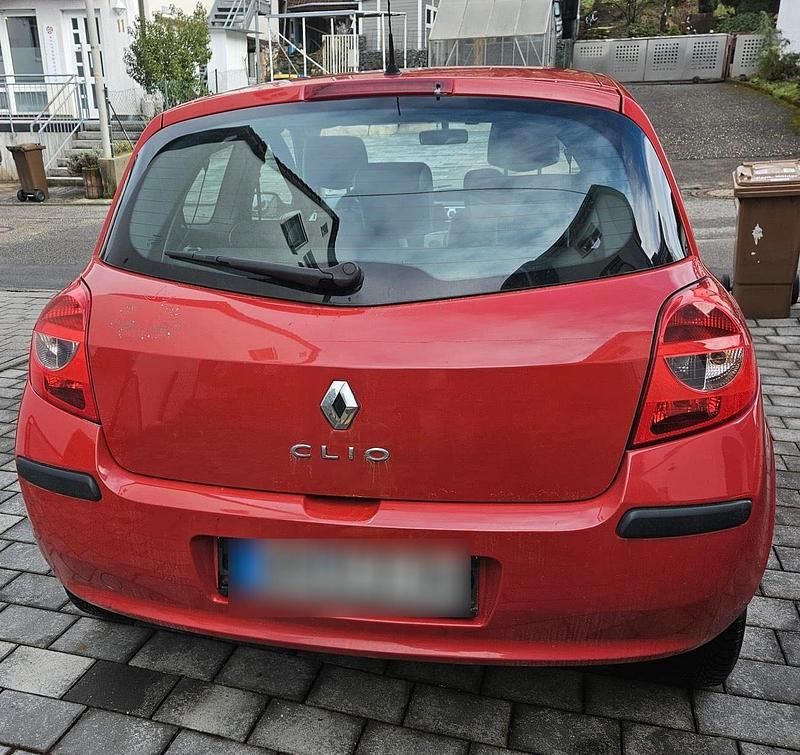 Gebraucht Renault Clio II 75 PS (55 kW) 2009 Rot Kleinwagen