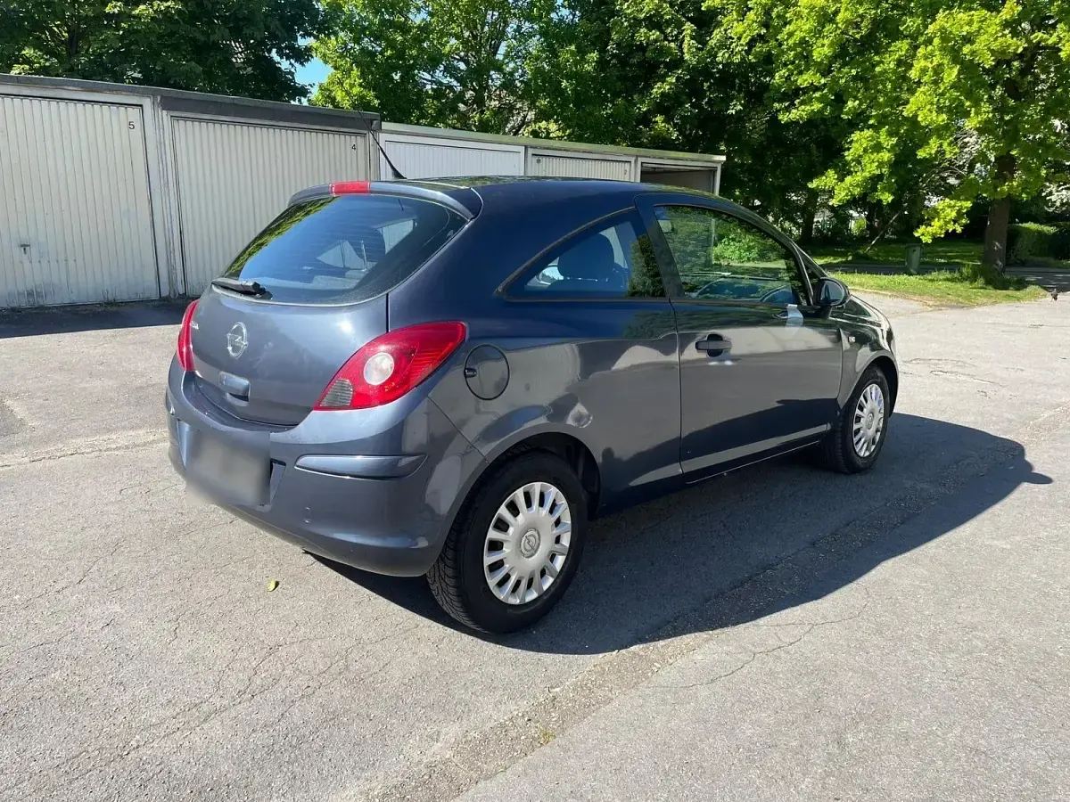 Second-hand Opel Corsa 80 CP (58 kW) 2009 Albastru Hatchback