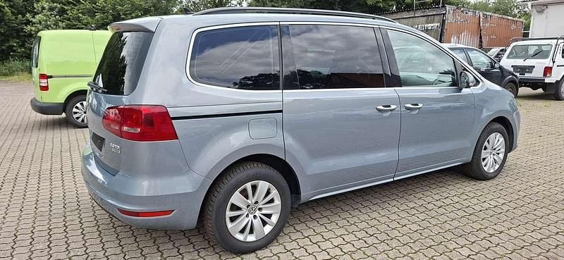 Gebraucht VW Sharan Comfortline 170 PS (125 kW) 2012 Pantheon grau Van / Kleinbus