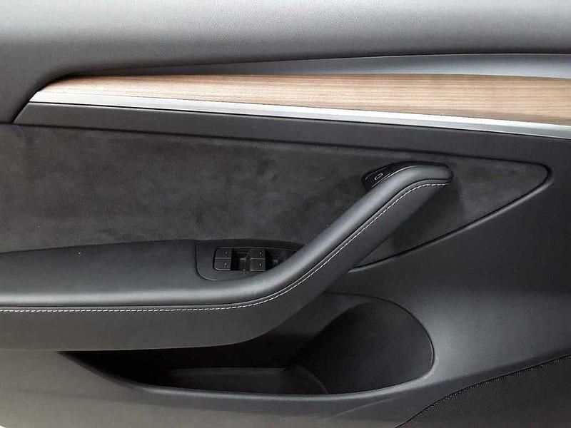 Gebraucht Tesla Model 3 RWD 239 kW (325 PS) 2022 Weiß Limousine