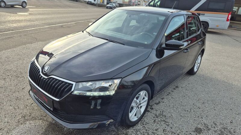 Schwarz Gebraucht 2019 Skoda Fabia Ambition Kleinwagen | 10.990 € (Guter Preis) - Bild 1/4