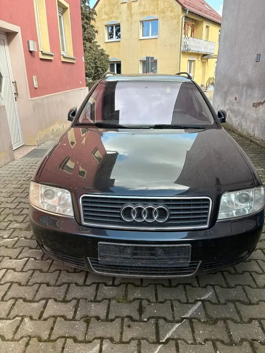 Gebraucht Audi A6 S-Line 150 PS (110 kW) 2002 Schwarz Kombi