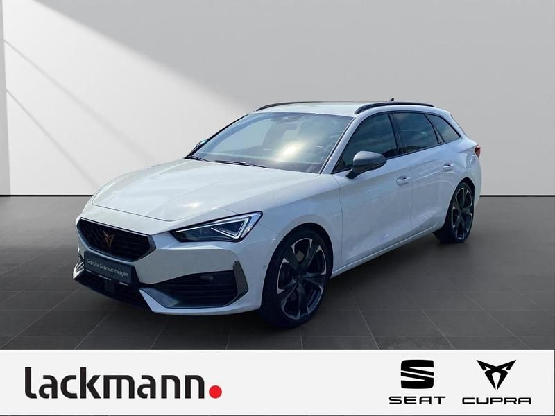 Weiss Gebraucht 2024 Cupra Leon VZ Kombi | 35.900 € (Superpreis) - Bild 1/4