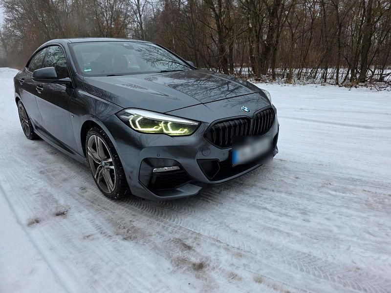 Grau Gebraucht 2020 BMW 220 M Sport Coupé | 17.900 € (Guter Preis) - Bild 1/4