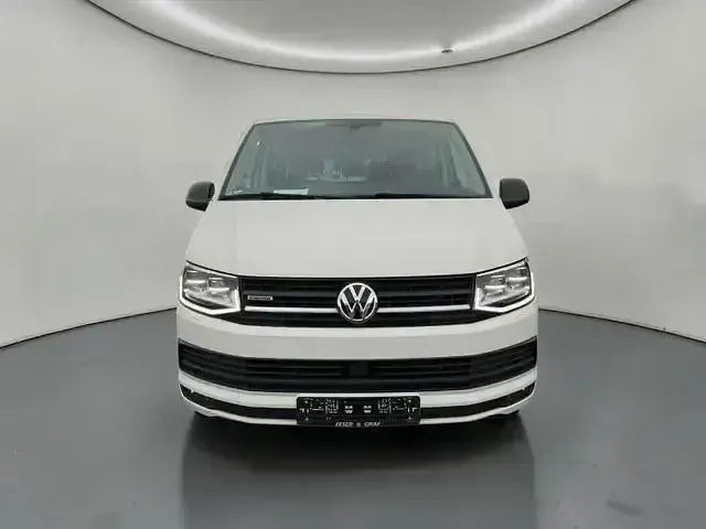 Gebraucht VW Transporter 199 PS (146 kW) 2019 Weiß Van