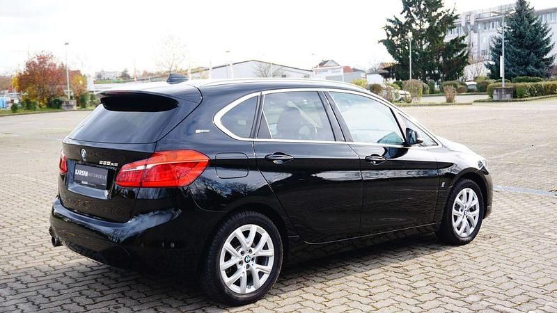 Gebraucht BMW 225 Advantage 224 PS (164 kW) 2019 Schwarz Van / Kleinbus
