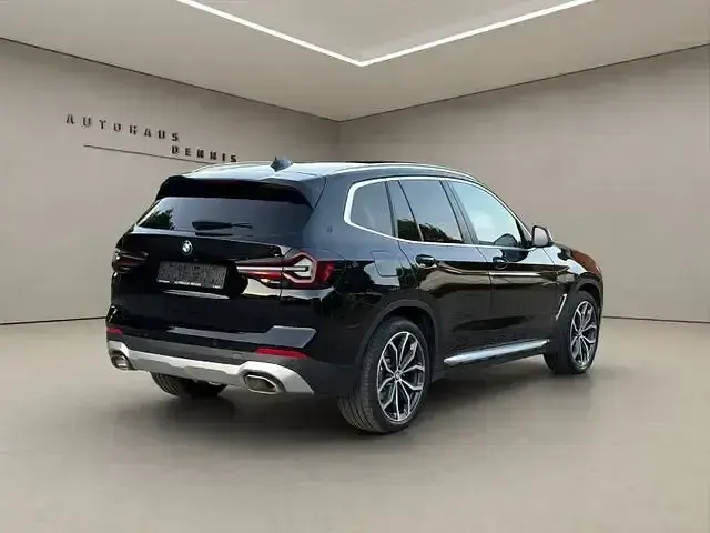 Gebraucht BMW X3 Sport Line 190 PS (139 kW) 2023 Schwarz SUV