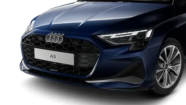 Gebraucht Audi A3 Sportback e-tron Ambiente 204 PS (150 kW) 2025 Navarrablau metallic Kleinwagen