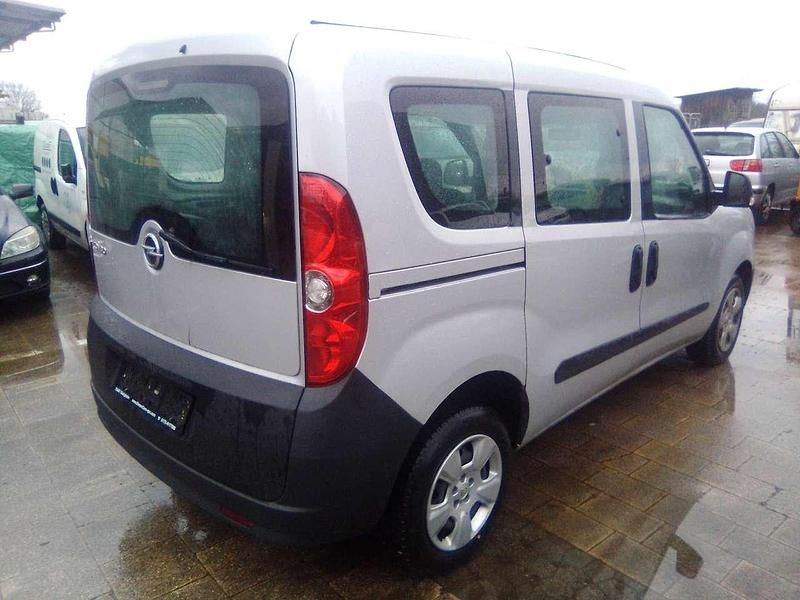 Gebraucht Opel Combo 95 PS (69 kW) 2018 Van / Kleinbus