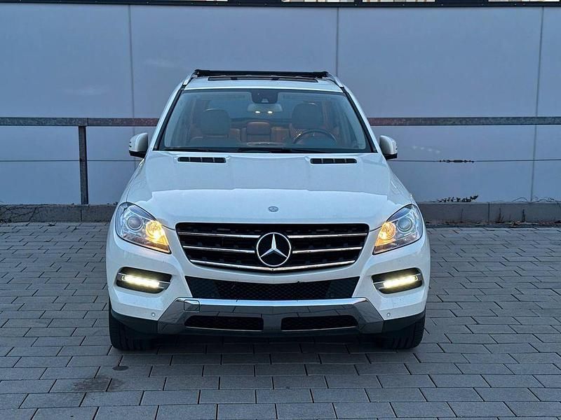 Gebraucht Mercedes ML350 258 PS (189 kW) 2013 Weiß SUV