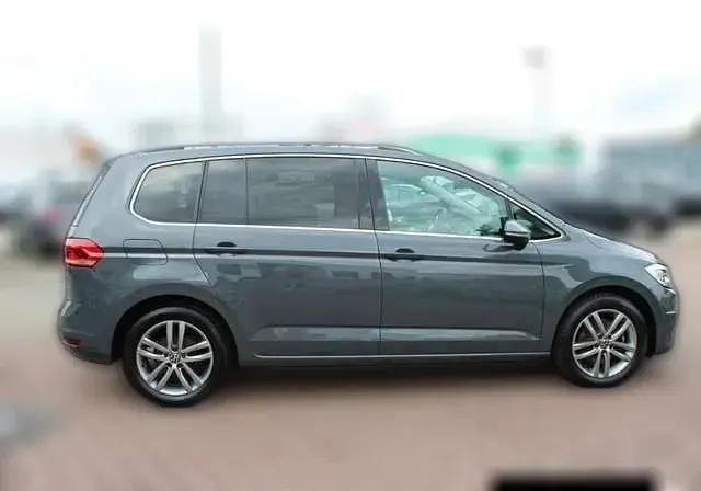 Usata VW Touran Highline 150 CV (110 kW) 2021 Grigio Monovolume