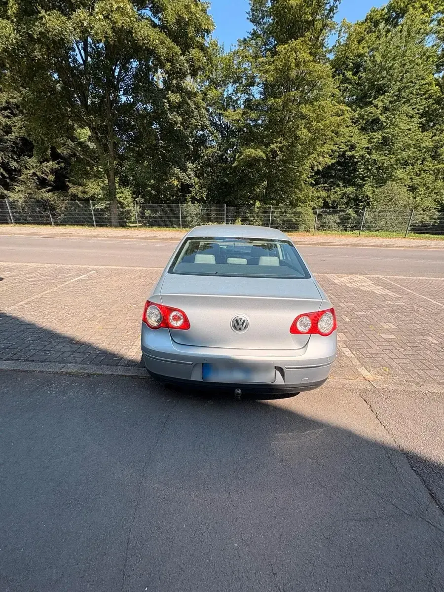 Gebraucht VW Passat 200 PS (147 kW) 2005 Silber Limousine