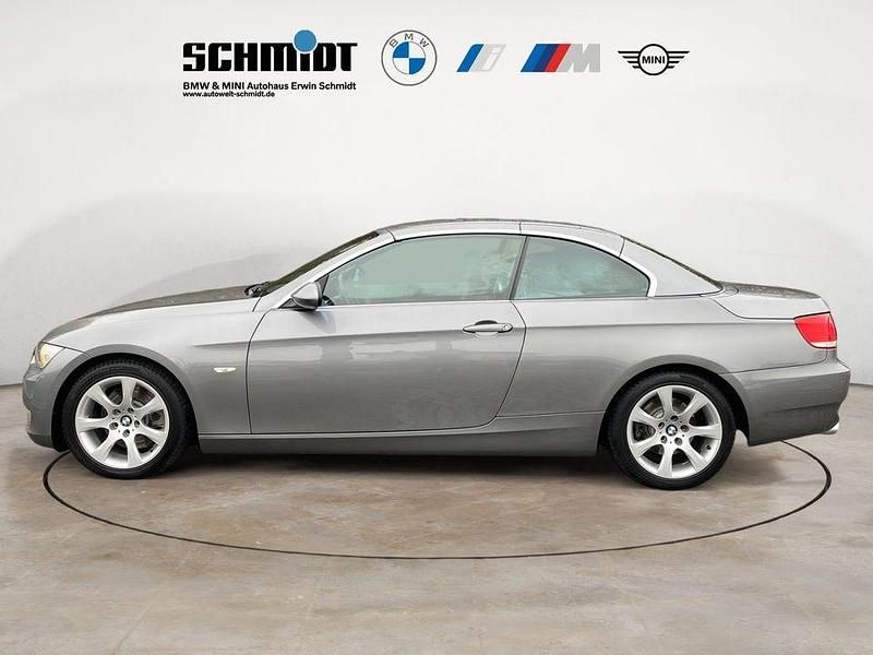 Gebraucht BMW 325 Cabriolet 218 PS (160 kW) 2008 Grau Cabrio
