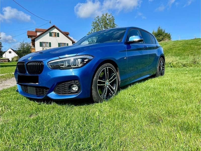 Blau Gebraucht 2018 BMW 125 M Sport Kleinwagen | 21.700 € (Etwas zu teuer) - Bild 1/4