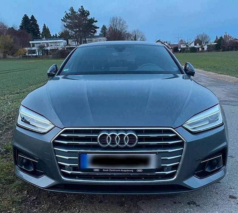 Grau Gebraucht 2019 Audi A5 Sport Limousine | 25.500 € (Guter Preis) - Bild 1/4