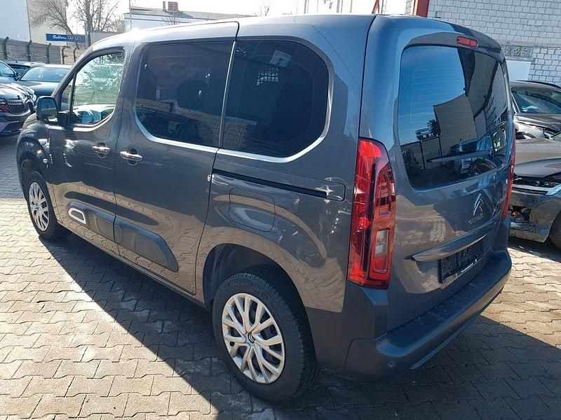 Gebraucht Citroën Berlingo Feel 131 PS (96 kW) 2023 Grau Van / Kleinbus
