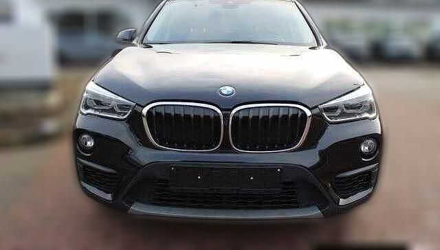Schwarz metallic Gebraucht 2017 BMW X1 Advantage SUV | 21.560 € (Etwas zu teuer) - Bild 1/1