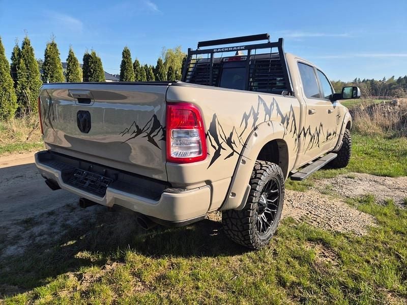 Gebraucht RAM 1500 401 PS (294 kW) 2019 Grau Pickup