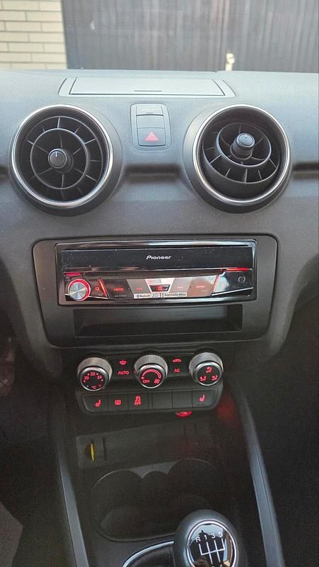 Gebraucht Audi A1 105 PS (77 kW) 2011 Schwarz Kleinwagen