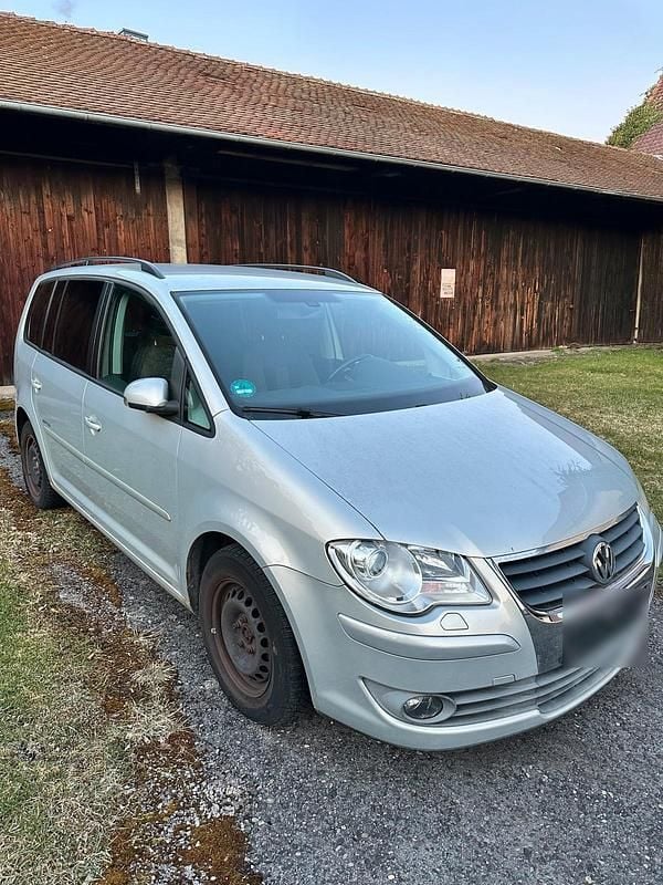 Gebraucht VW Touran 140 PS (102 kW) 2009 Silber Van / Kleinbus