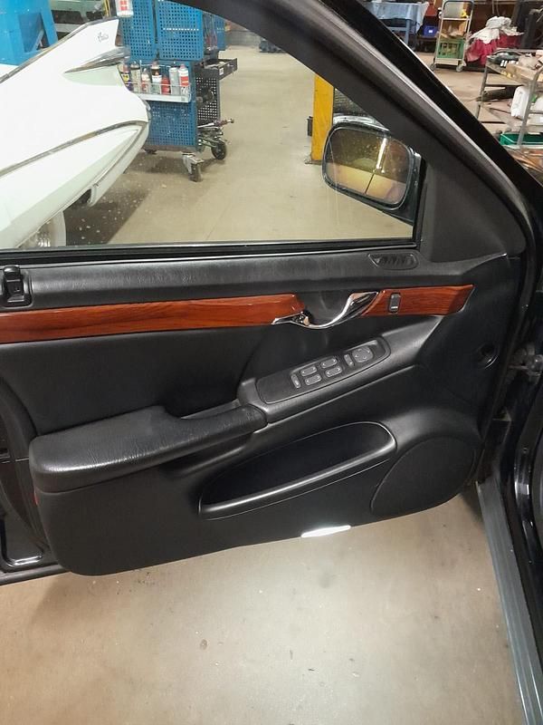 Gebraucht Cadillac Deville 287 PS (211 kW) 2002 Schwarz Limousine