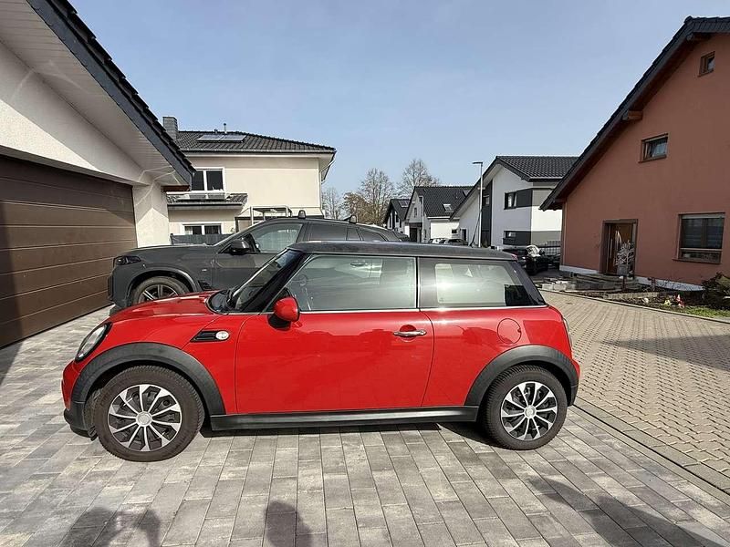 Gebraucht Mini ONE 75 PS (55 kW) 2013 Rot Kleinwagen