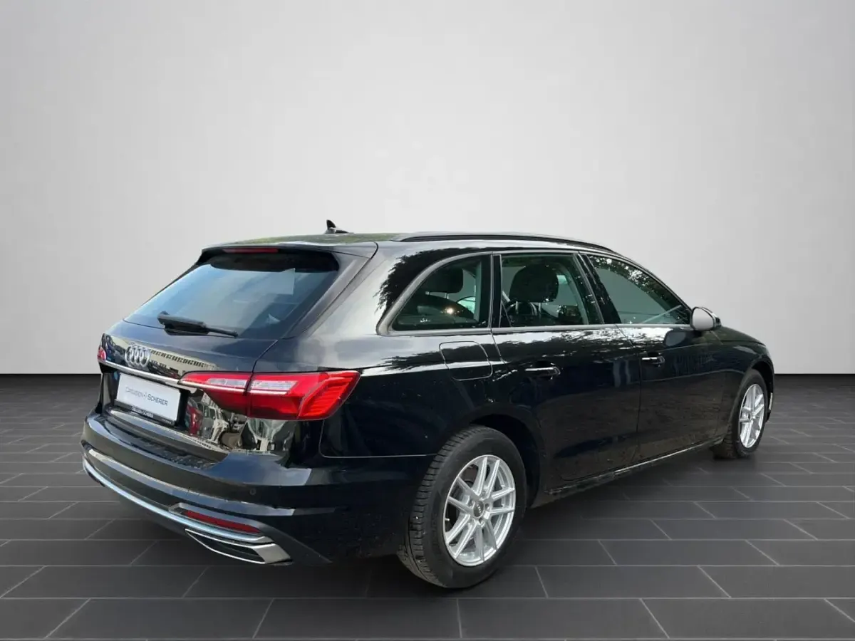 Używany Audi A4 Advanced Plus 163 KM (119 kW) 2020 Czarny Kombi