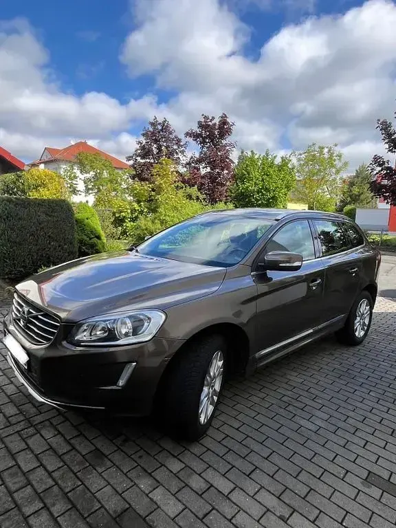 Second-hand Volvo XC60 136 CP (100 kW) 2013 Maro SUV
