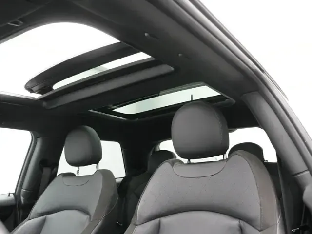 Gebraucht Mini Cooper S 178 PS (130 kW) 2023 Schwarz / rooftop grey (metallic) Kleinwagen